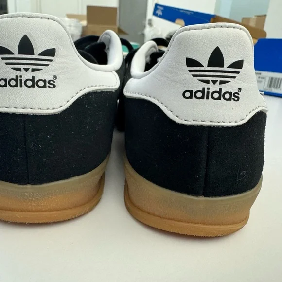 Adidas Black and White Sneakers Classic Design Gazelle - Picture 4 of 7